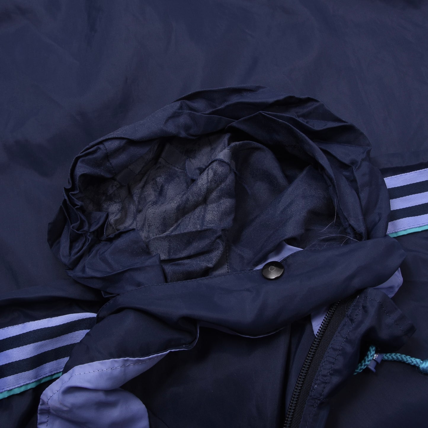 Vintage Adidas Packable Nylon Regenjacke, Größe D7 (ca. 64 cm), Marineblau