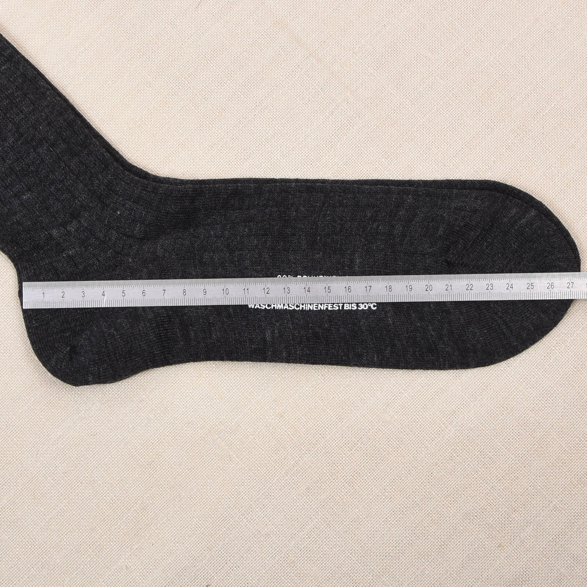 NOS Pascal Wolle Socken Gr. 11/42 Made in Austria - Grau