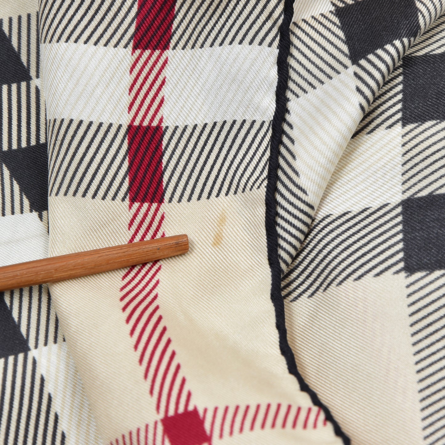 Burberry London Silk Pocket Square - Novacheck