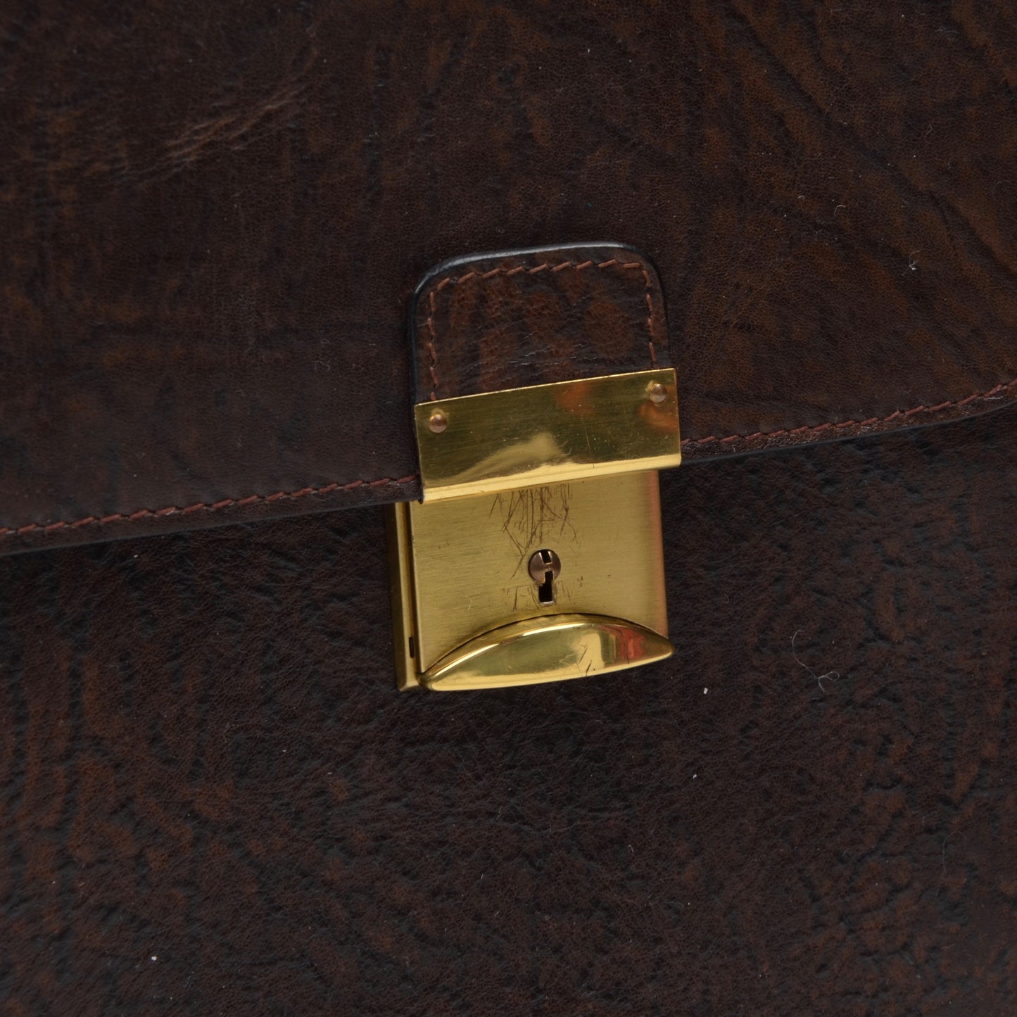 Jelen Paris Buffalo Briefcase - Brown