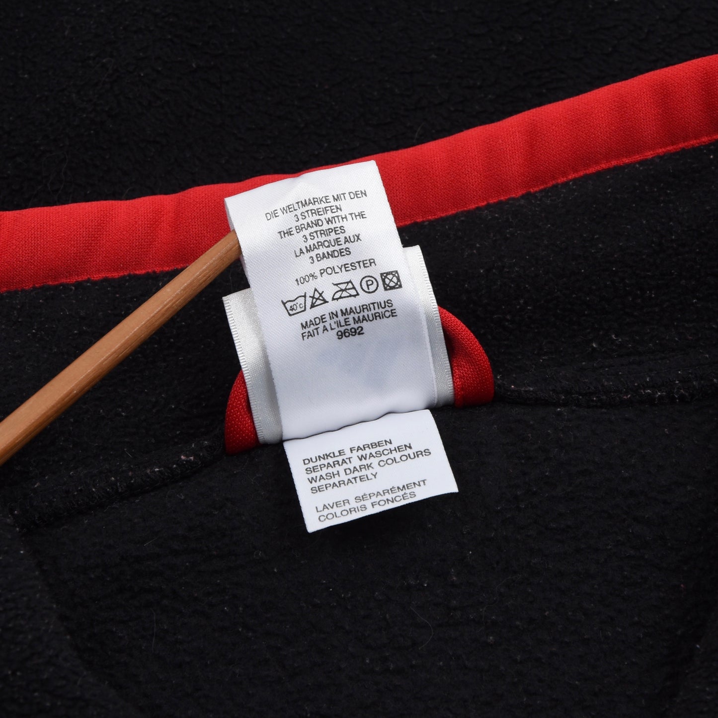 1990 Adidas Fleecejacke Größe D8 - schwarz