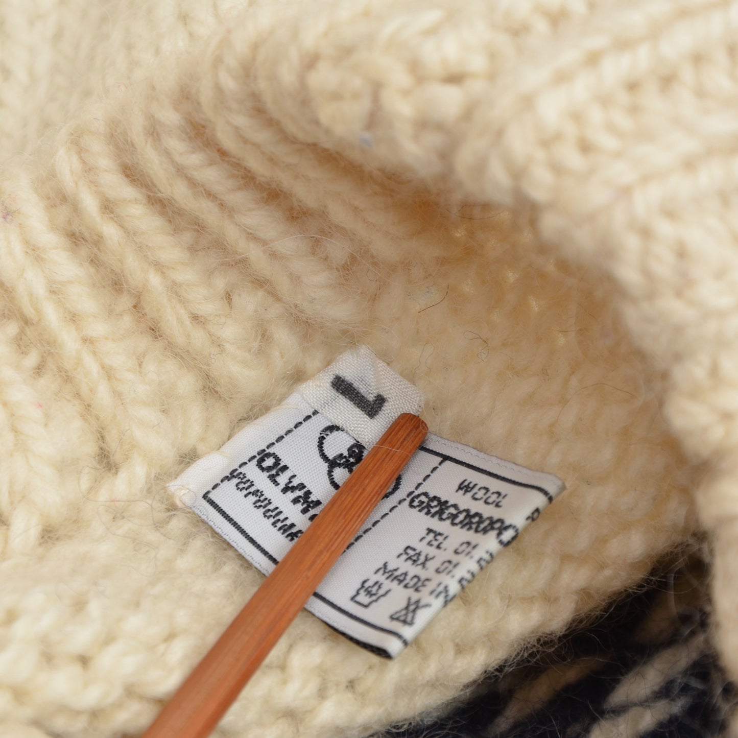 Dicker Wollpullover mit Schneeflocken Größe L