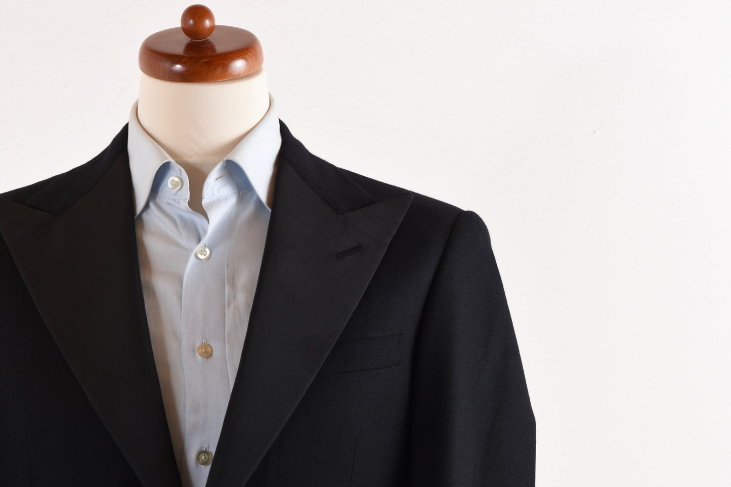 Ralph Lauren Purple Label Tuxedo Jacket Size 38 - Black