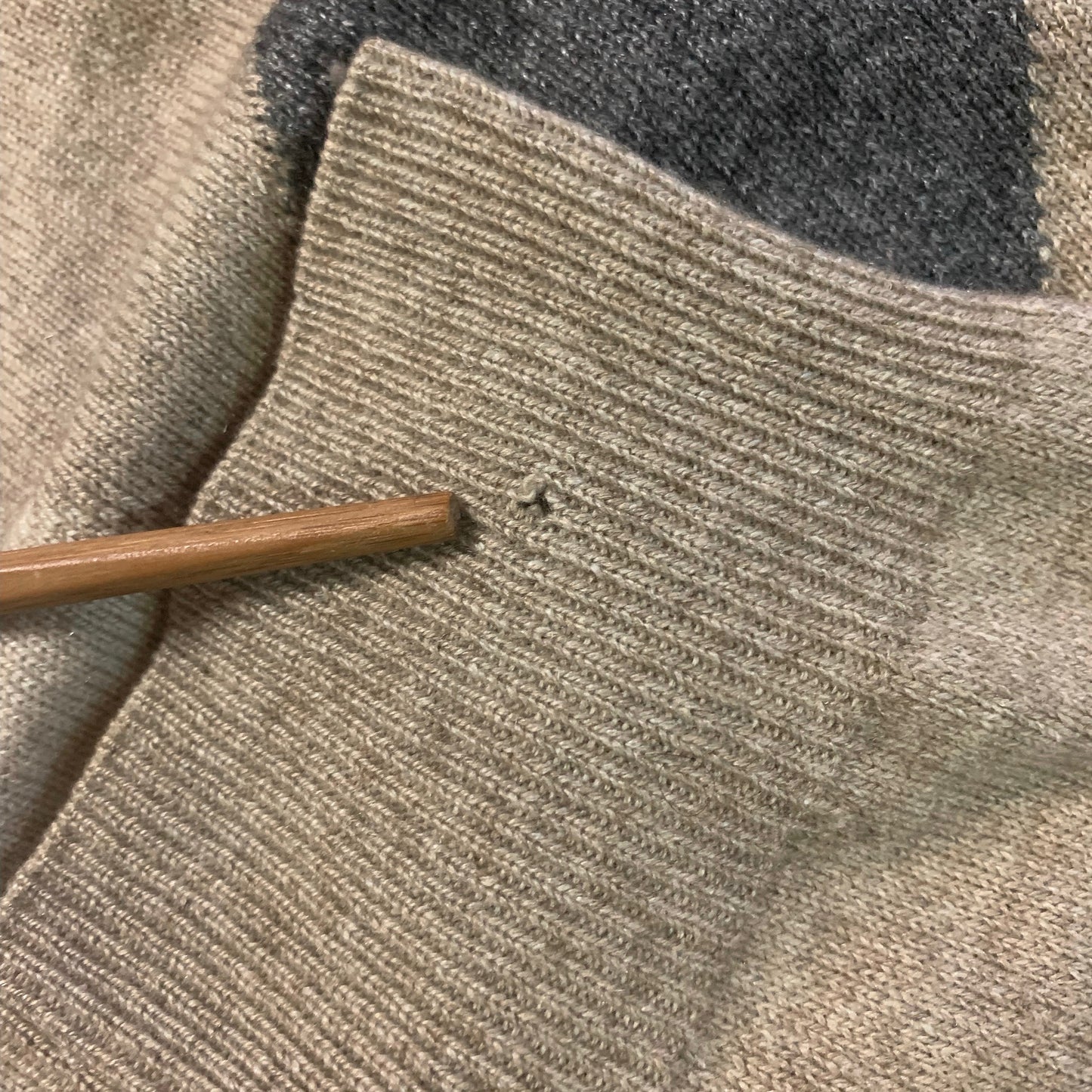 Brian Scott Collection Pullover 50/50 Kaschmir/Seide Größe M - Argyle