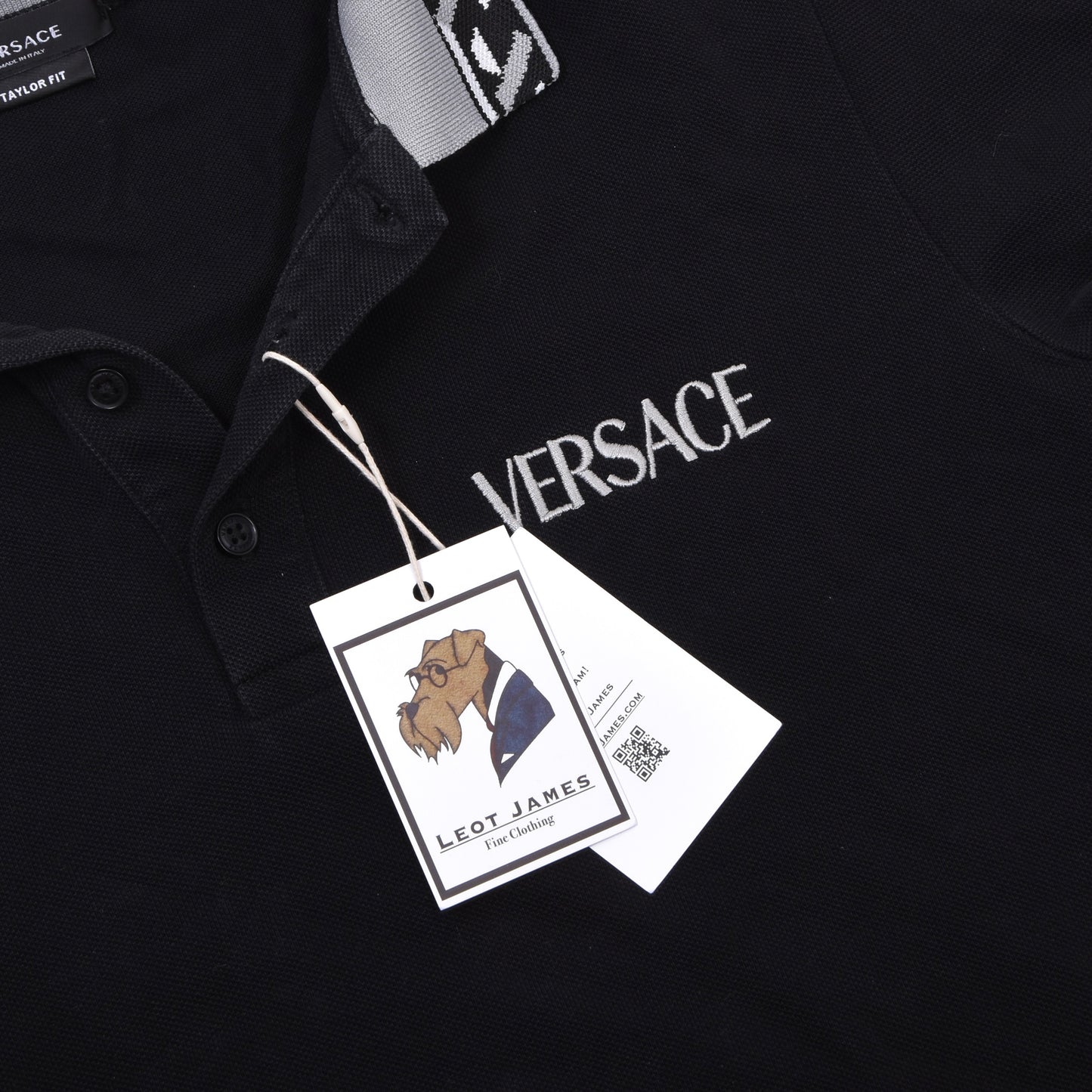 Versace Spellout Poloshirt Größe M Taylor Passform ca. 53,5 cm – Schwarz