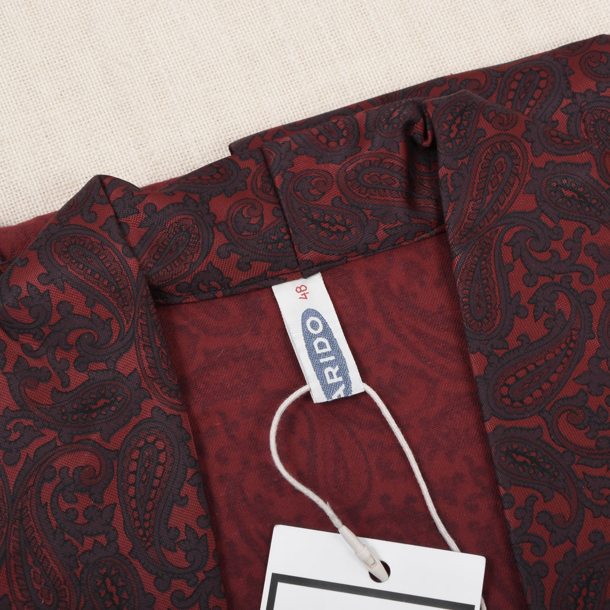 NOS 1960er-1970er Arido Morgenmantel Gr. 48 - Rot Paisley