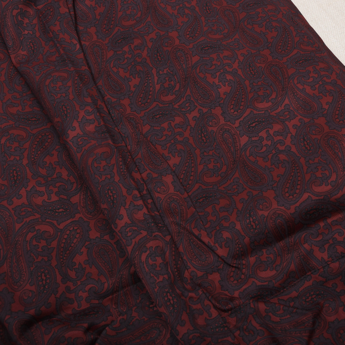 NOS 1960er-1970er Arido Morgenmantel Gr. 48 - Rot Paisley