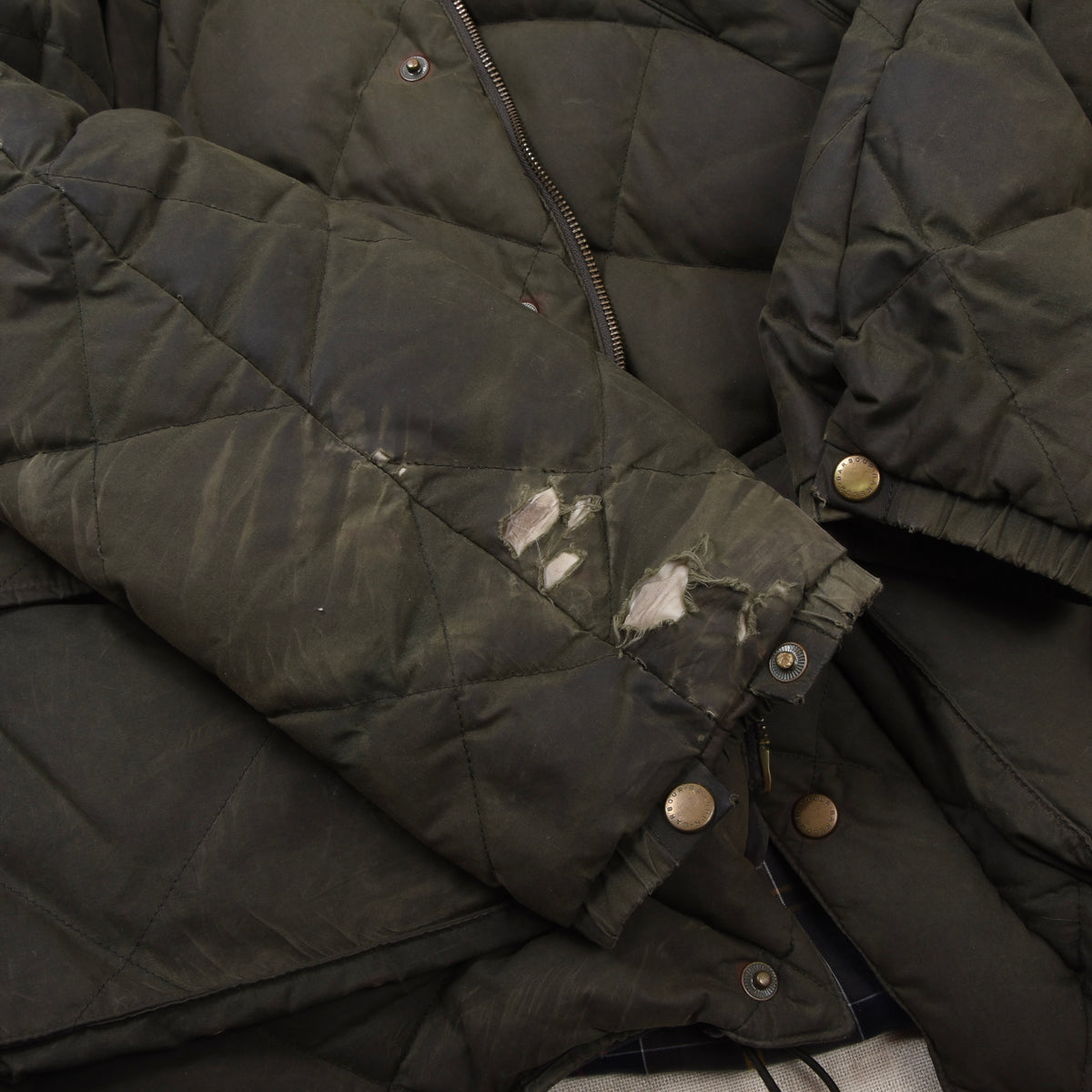 Barbour Waxed Baumwolle Daunen Pufferjacke (Explorer) Gr. M - Green