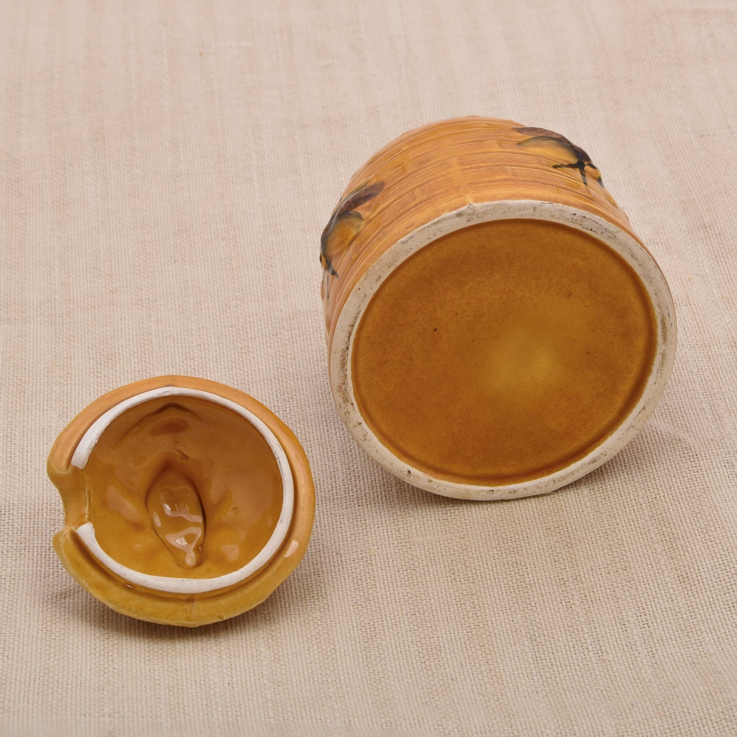 Vintage Keramik-Honigtopf in Bienenkorbform mit Bienen-Deckel