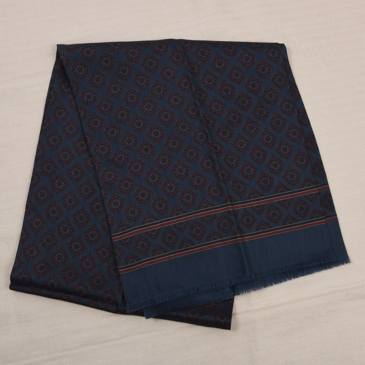 Vintage Kleiderschal aus Wolle-Seide Challis ca. 150cm - Blau