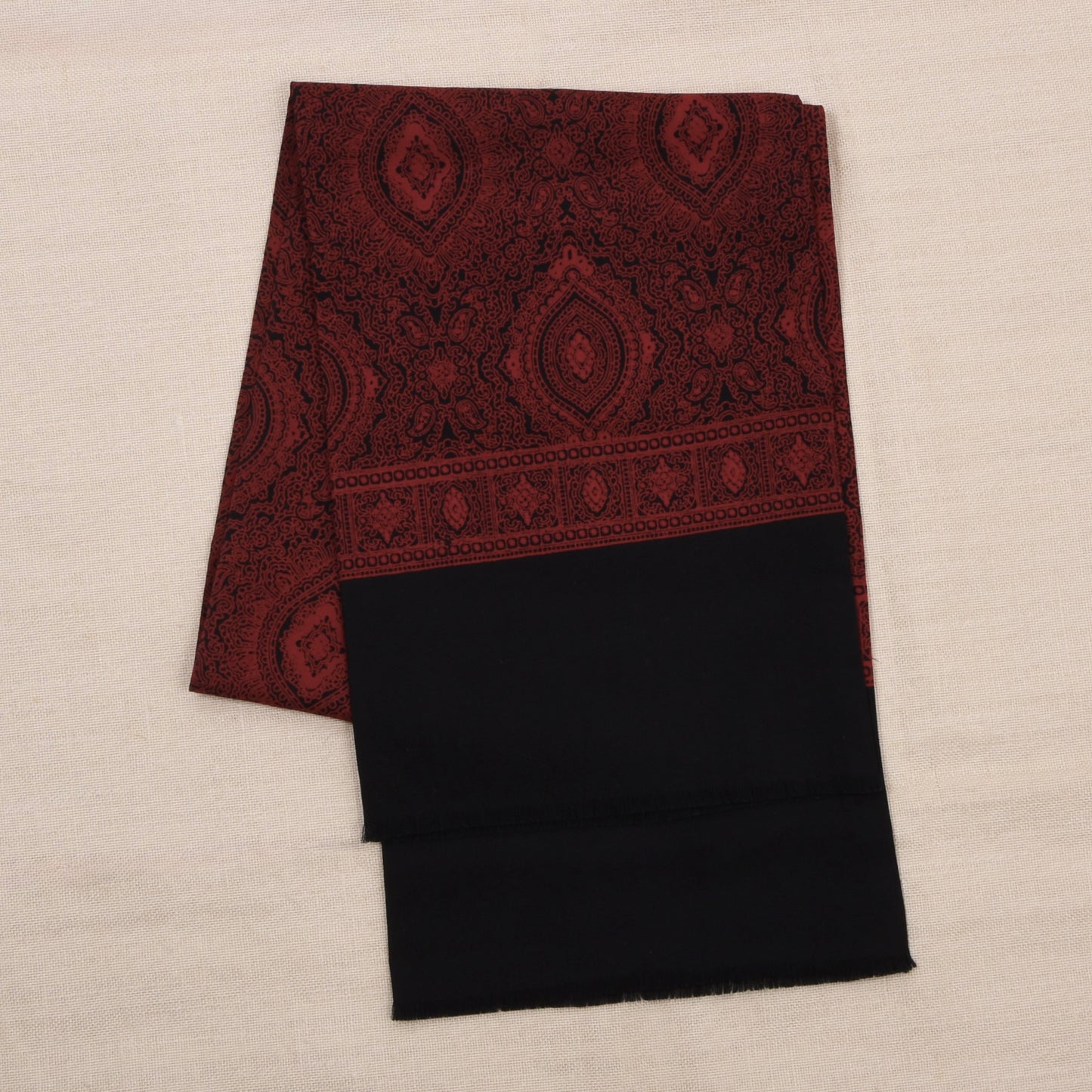 Classic Vintage Wool Challis Dress Scarf ca. 125cm - Black/Red