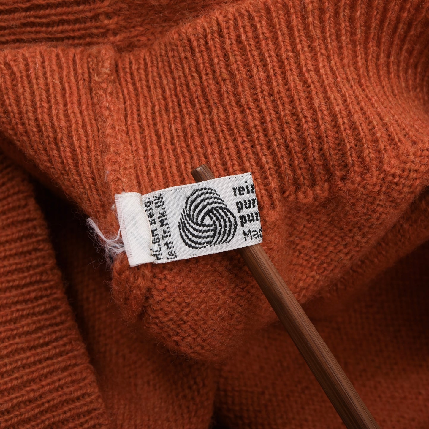 Altessa x J.H. Hembach Vintage Shetland-Wollpullover Made in Austria – Orange