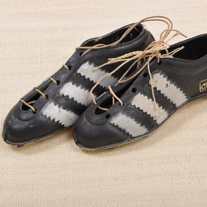 Adidas Miniatur-Fußballschuhe im Vintage-Stil der 60er-70er Jahre