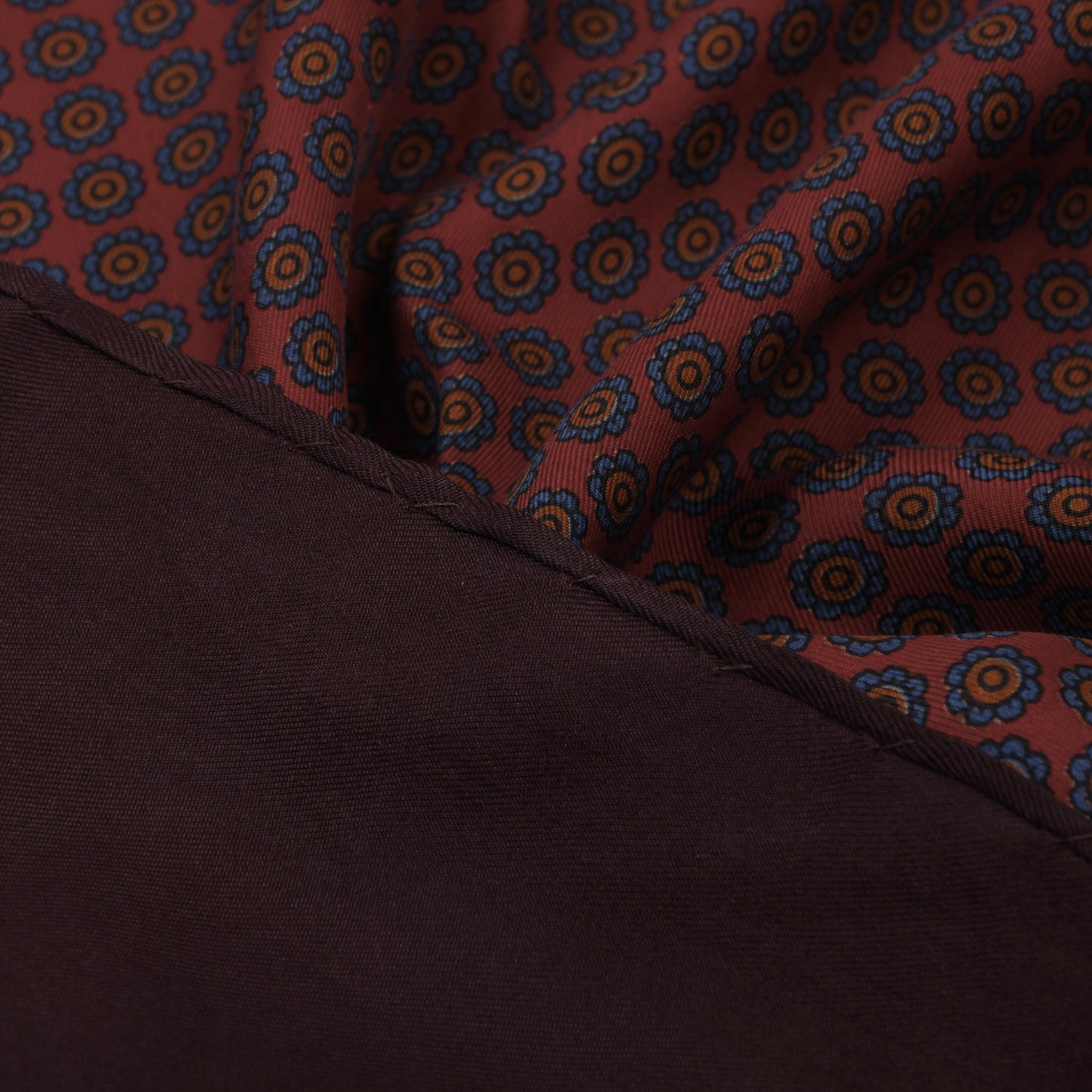 Ancient Madder Silk Scarf ca. 88.5cm - Neat Floral