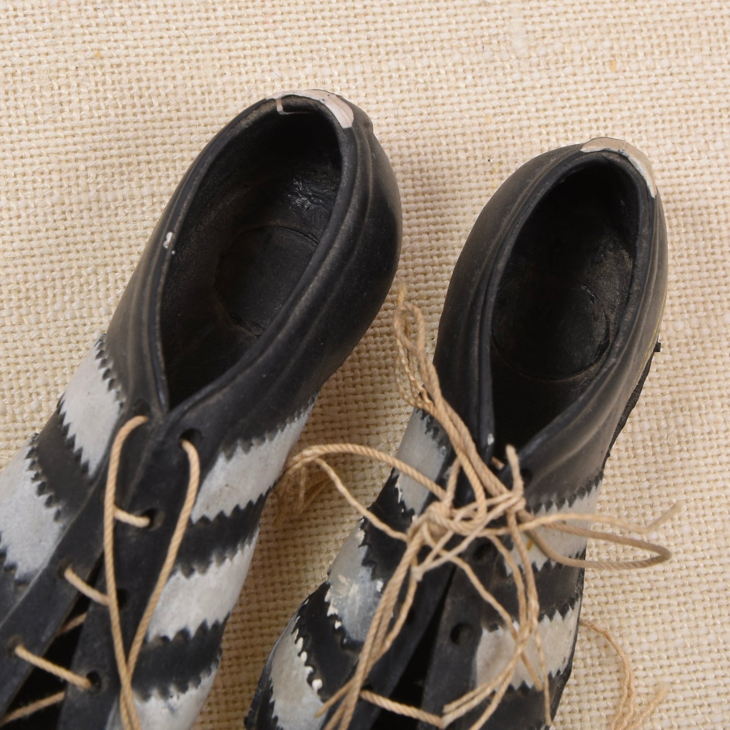 Adidas Miniatur-Fußballschuhe im Vintage-Stil der 60er-70er Jahre