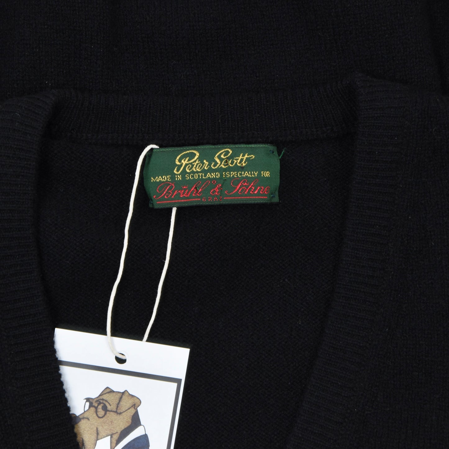Vintage Peter Scott 100% Wool V-Neck Sweater Size 40 Chest ca. 57cm - Black