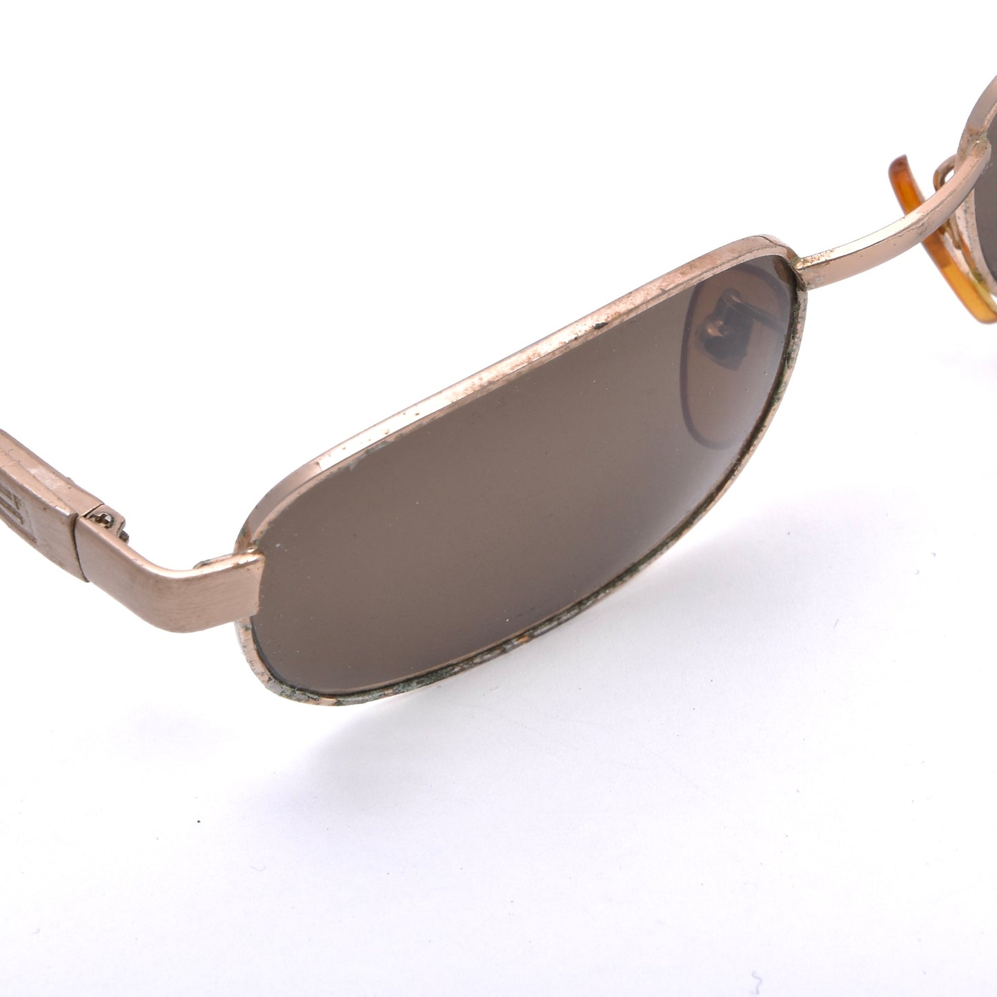 Vintage Fendi Sunglasses Model SL 7126 Col. H16 - Gold