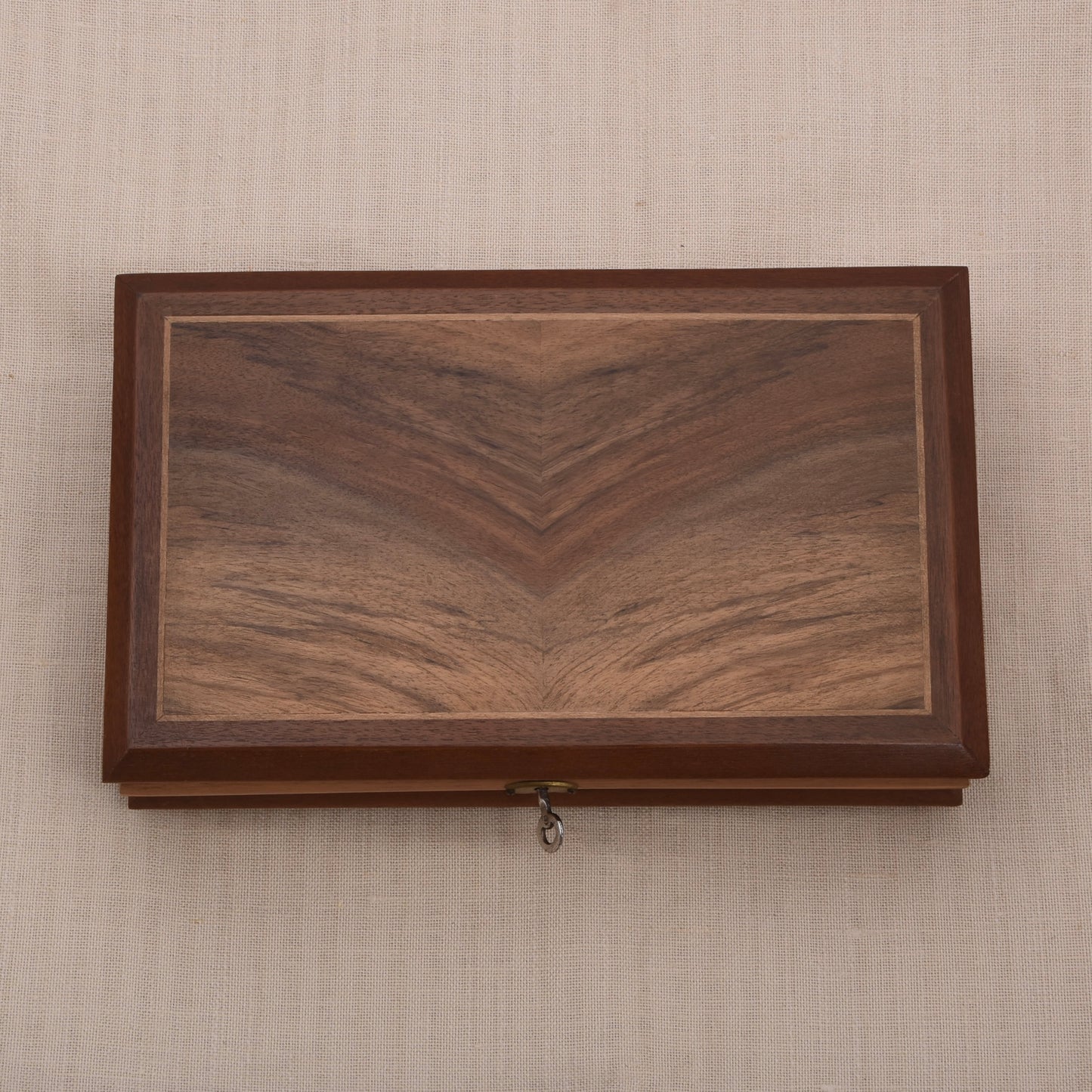 Vintage Holz-Schatulle mit Intarsiendeckel, spiegelbildlicher Maserung, Samtfutter & Schlüssel