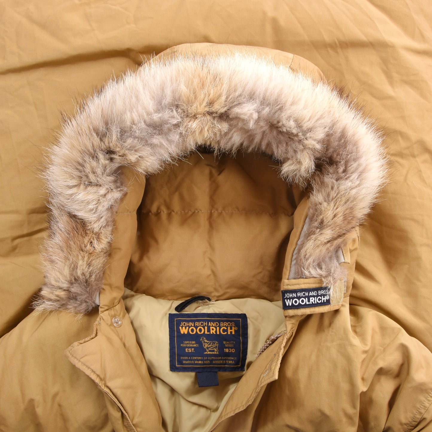 Woolrich Arctic Parka Feat. Coyote Hood Size M ca. 62cm - Beige/Tan