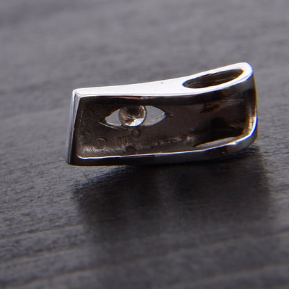 Feichtinger Anhänger „Eve“  585 / 14kt Weißgold mit einem Brillanten von 0,06 ct. 