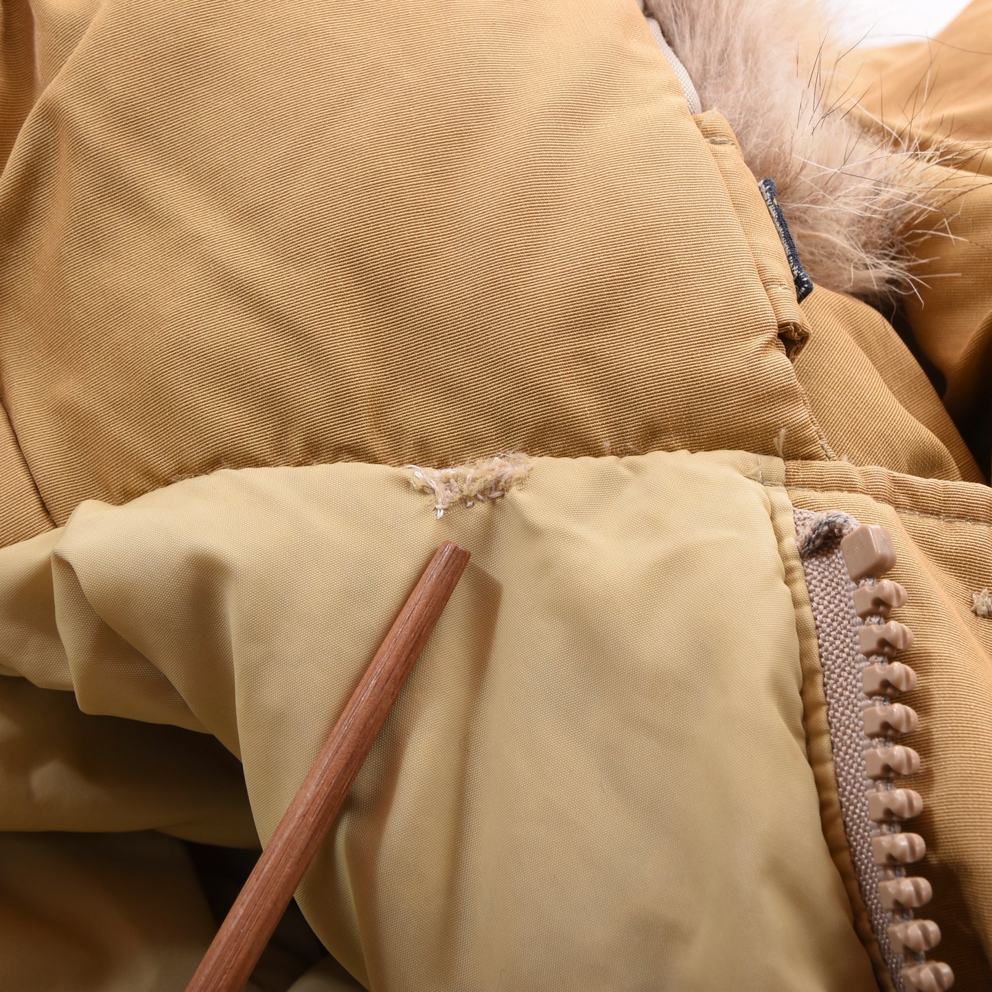 Woolrich Arctic Parka Feat. Coyote Hood Size M ca. 62cm - Beige/Tan