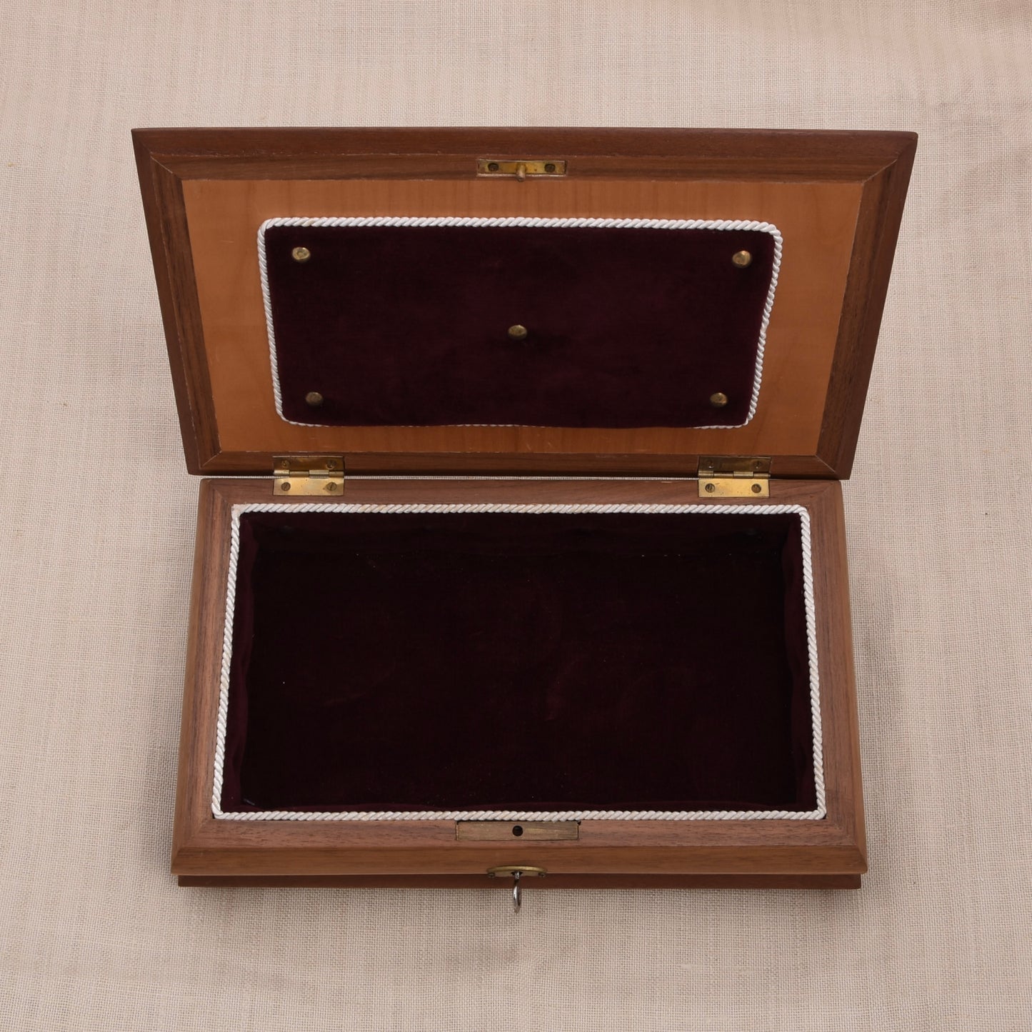 Vintage Holz-Schatulle mit Intarsiendeckel, spiegelbildlicher Maserung, Samtfutter & Schlüssel