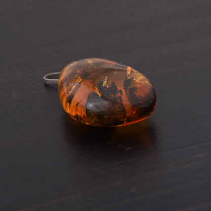 Vintage Amber Pendant With Inclusions ca. 6.84g