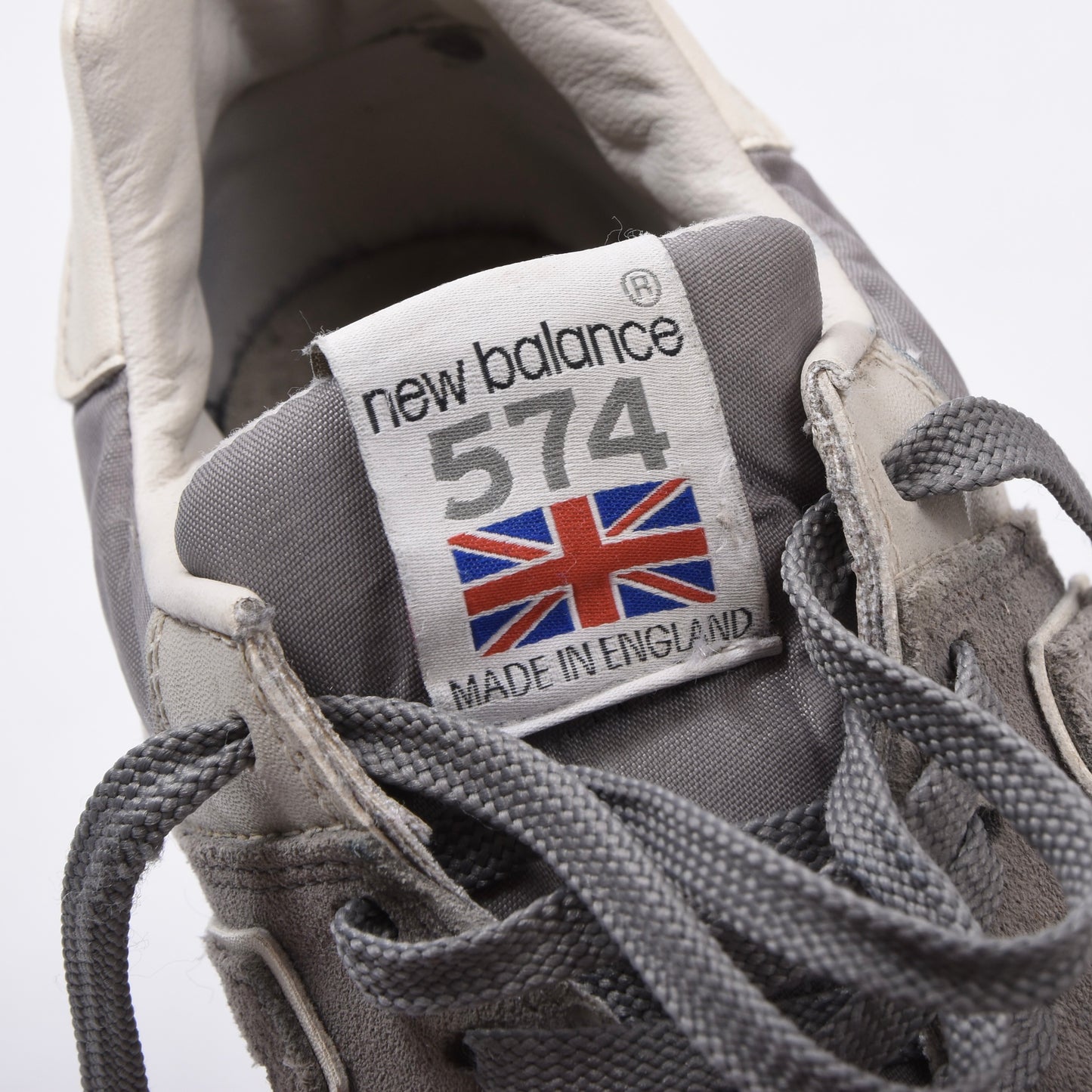 New Balance 574 Sneaker, hergestellt in England, Größe US 8 1/2 / EU 42 – Grau