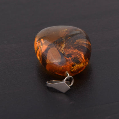 Vintage Amber Pendant With Inclusions ca. 6.84g
