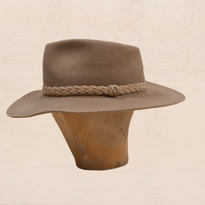 Vintage Akubra Snowy River Fellfilz Hut Made in Australien ca. Gr. 58 - Grau-Braun/Tan