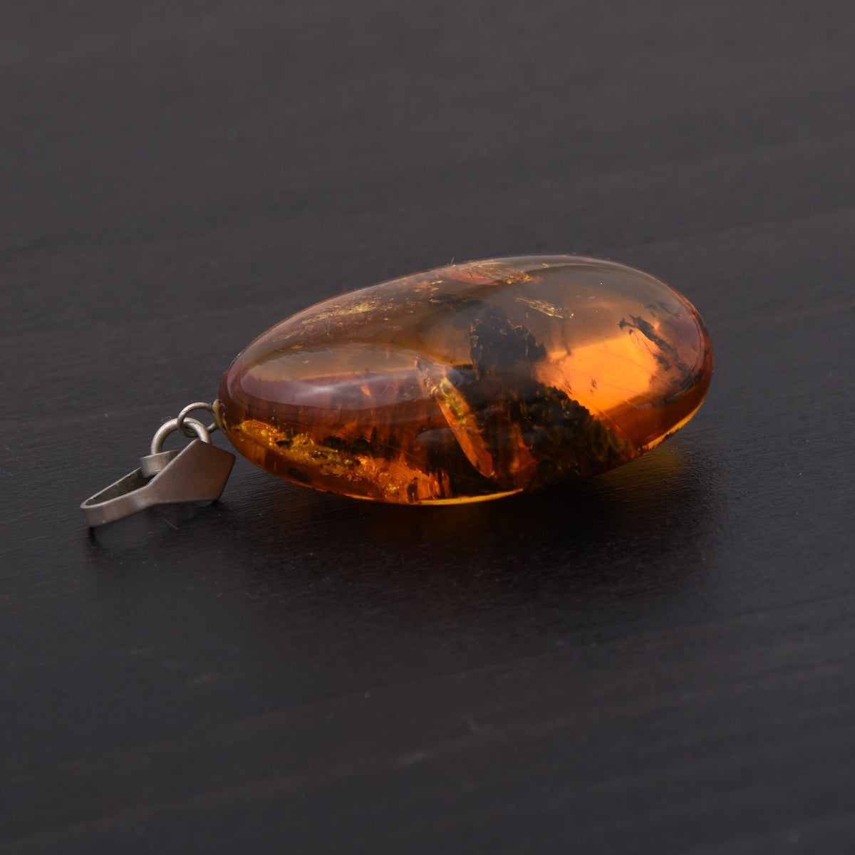 Vintage Amber Pendant With Inclusions ca. 6.84g
