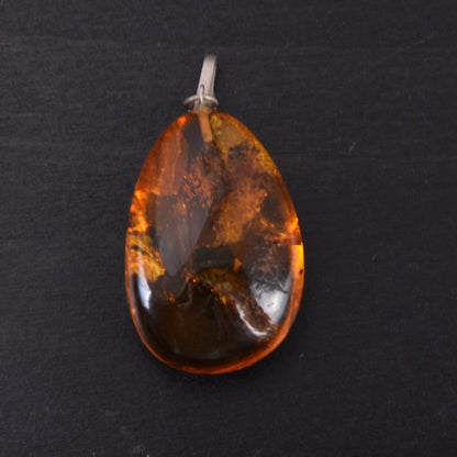 Vintage Amber Pendant With Inclusions ca. 6.84g