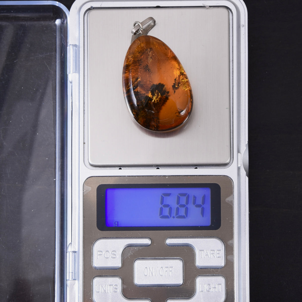 Vintage Amber Pendant With Inclusions ca. 6.84g