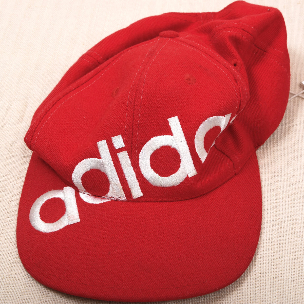 Vintage Adidas 1980-90er Snapback Cap - Rot Spellout