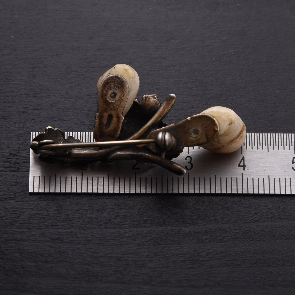 Vintage Jagd-Brosche 835 Silber mit Zwei Grandl ca. 4cm