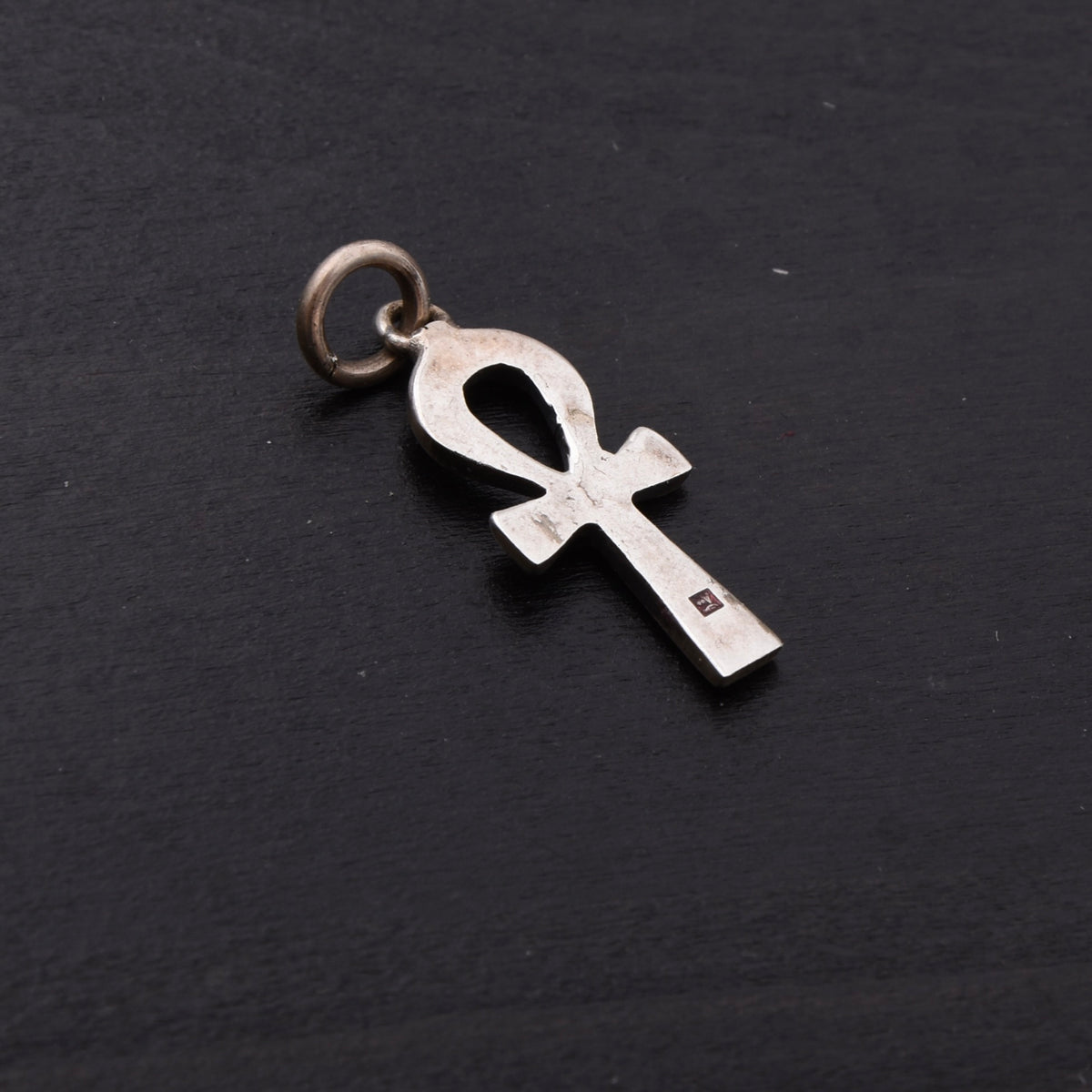 Vintage .800 Silver Egyptian Ankh Cross Charm/Pendant ca. 2cm
