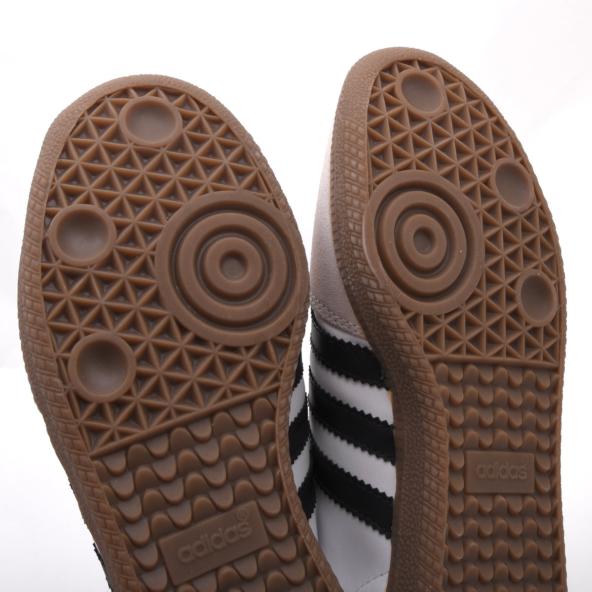 NOS 1998 Adidas Universal Sneakers Gr. 41 1/3 - Weiß/Schwarz
