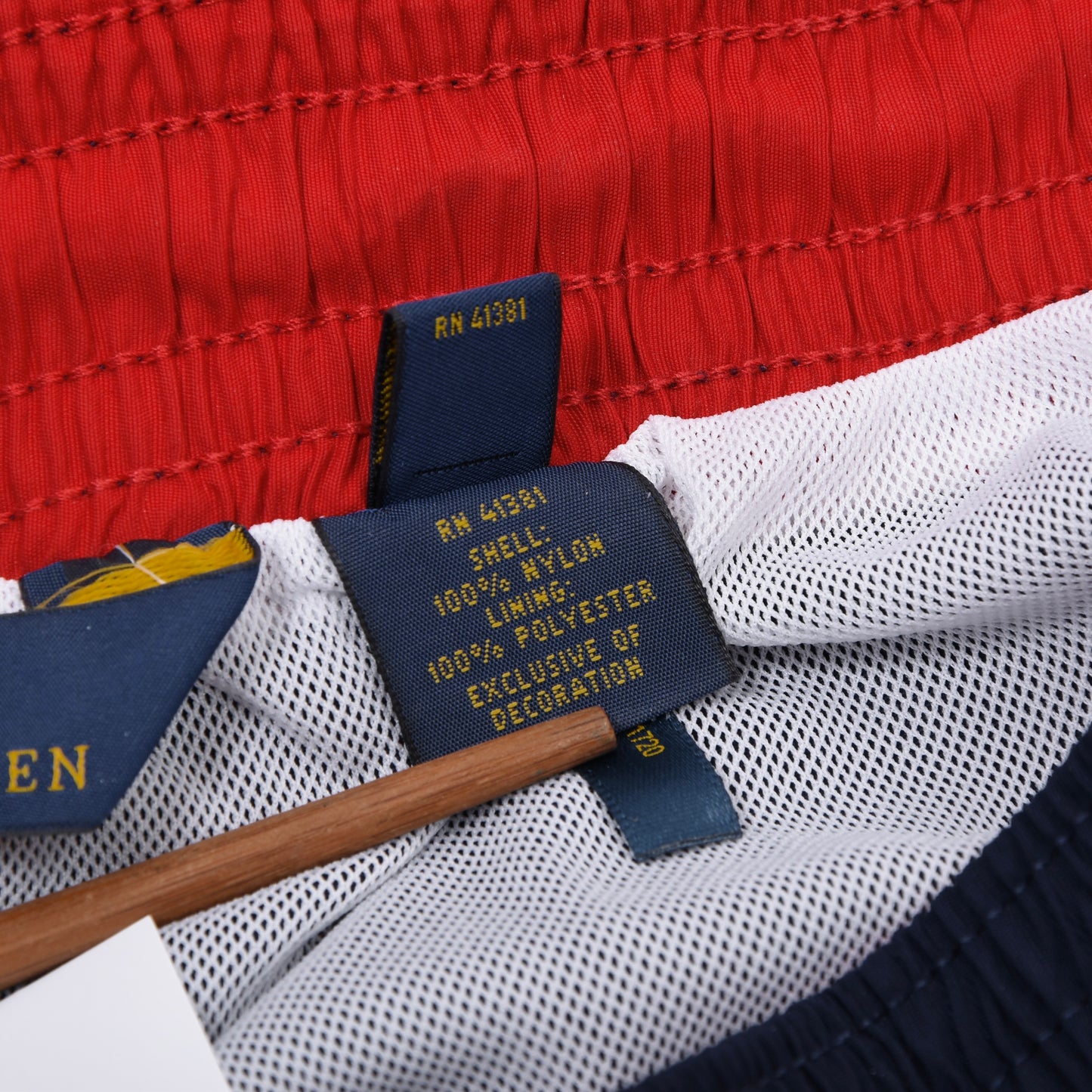Polo Ralph Lauren Badeshorts/Badehose Größe M Taille ca. 37,5cm – Marineblau (Rot)