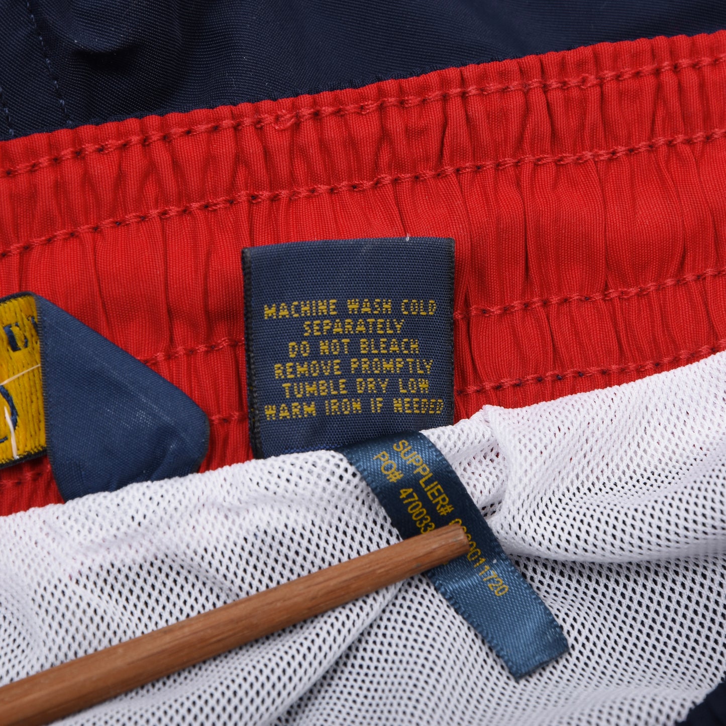 Polo Ralph Lauren Badeshorts/Badehose Größe M Taille ca. 37,5cm – Marineblau (Rot)