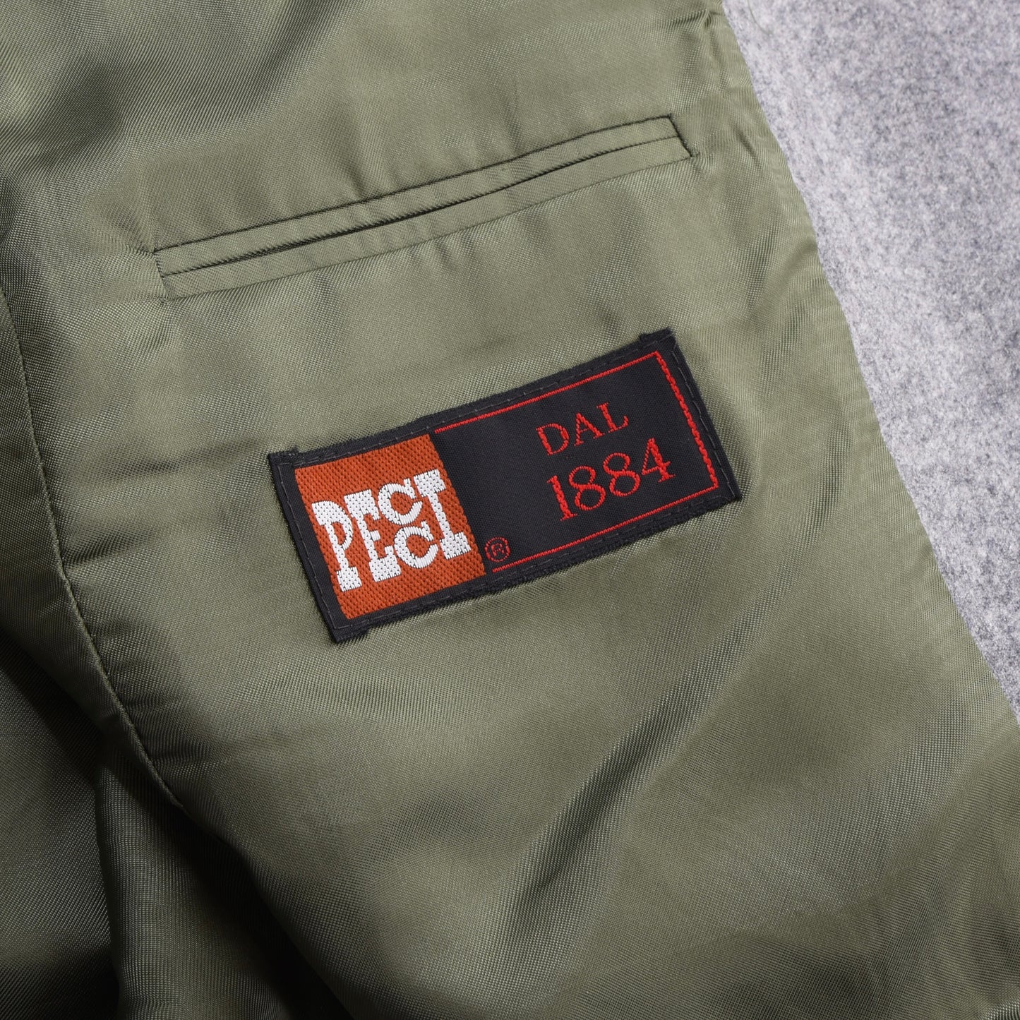 Pilatus 100% Wool Flannel Suit Chest ca. 53.5cm - Grey