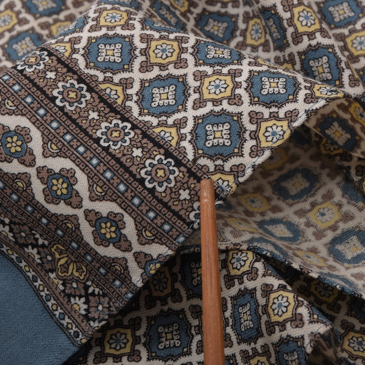 Vintage Wolle Challis Stadtschal ca. 120cm - Blau/Beige