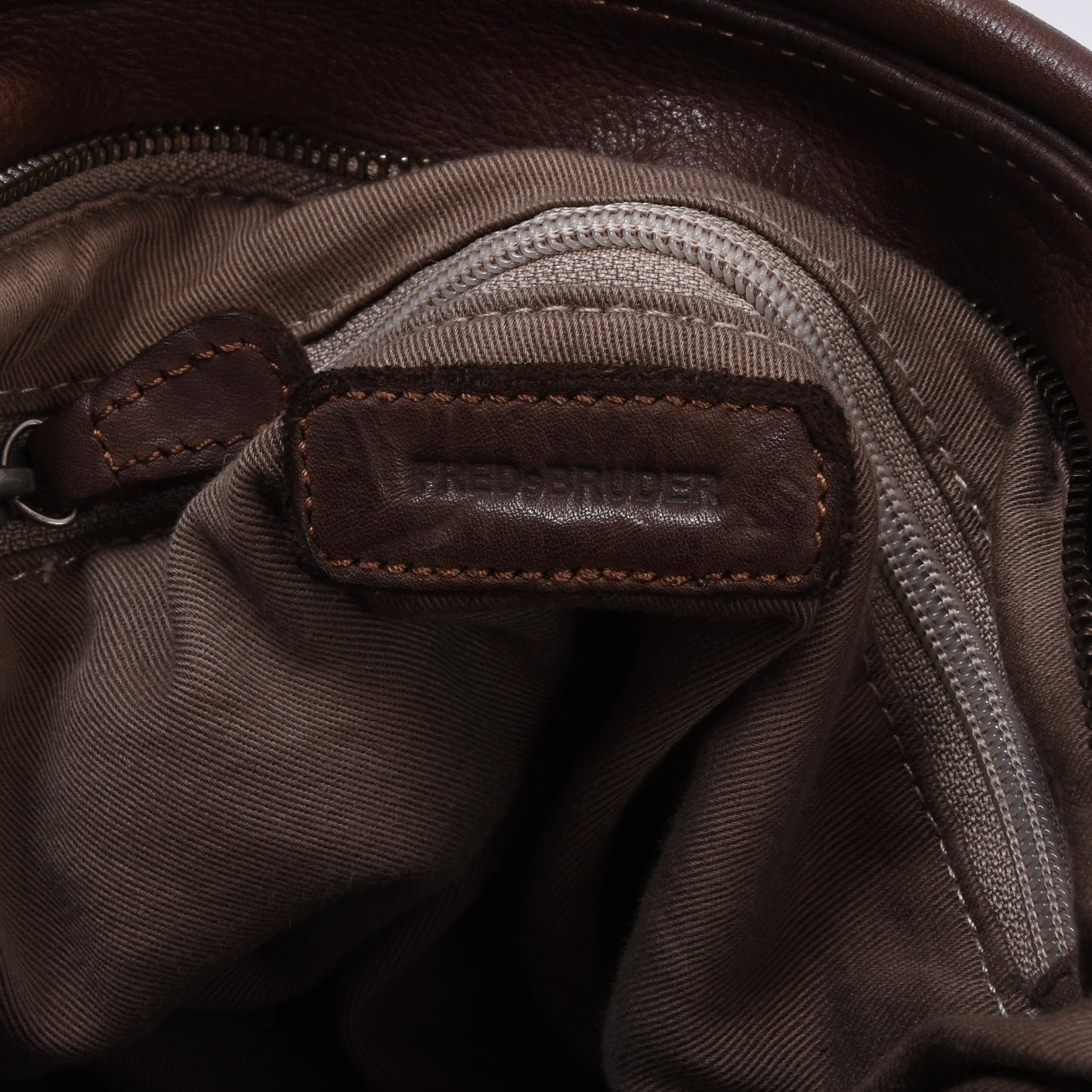 FREDsBRUDER Umhängetasche aus Leder – Braun