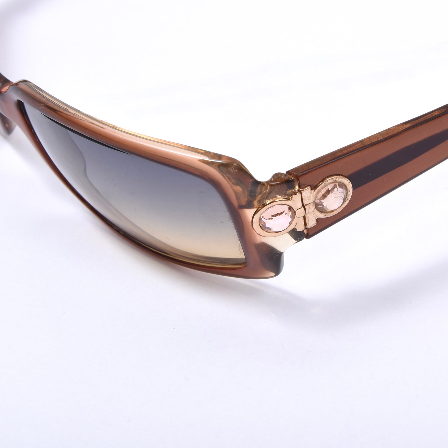Salvatore Ferragamo Mod. 2074 Sonnenbrille - Braun