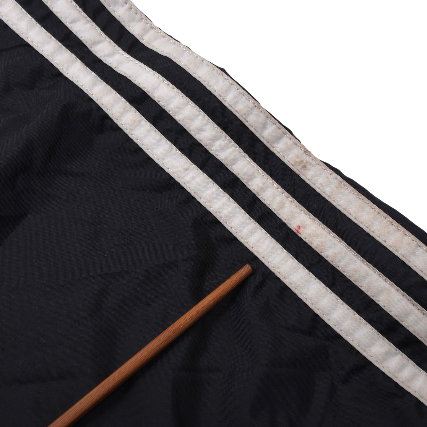 Vintage Adidas Nylon-Regenhose aus den 80er Jahren, Größe D48 (ca. 42 cm), Schwarz