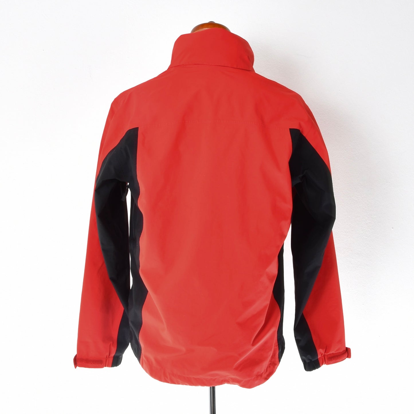 Lafuma Gore-Tex Jacket Size EUR M Chest ca. 56.5cm - Red