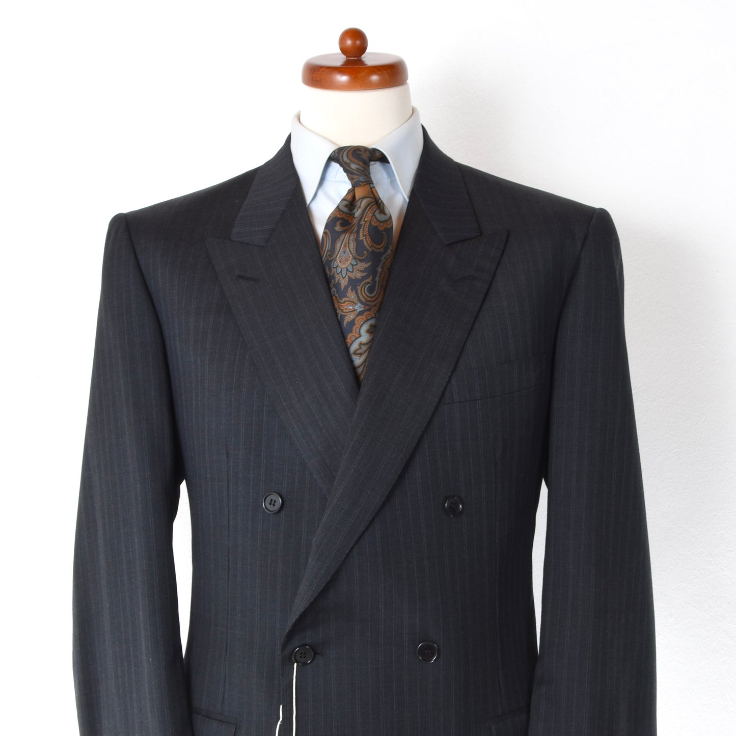 Brioni Double-Breasted Wool Suit Size 54/44 ca. 57cm - Grey Stripe