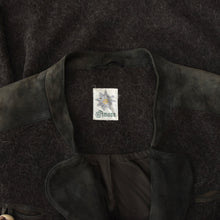 Laden Sie das Bild in den Galerie-Viewer, Amann Trachten Wool &amp; Leather Janker/Jacket Size 54