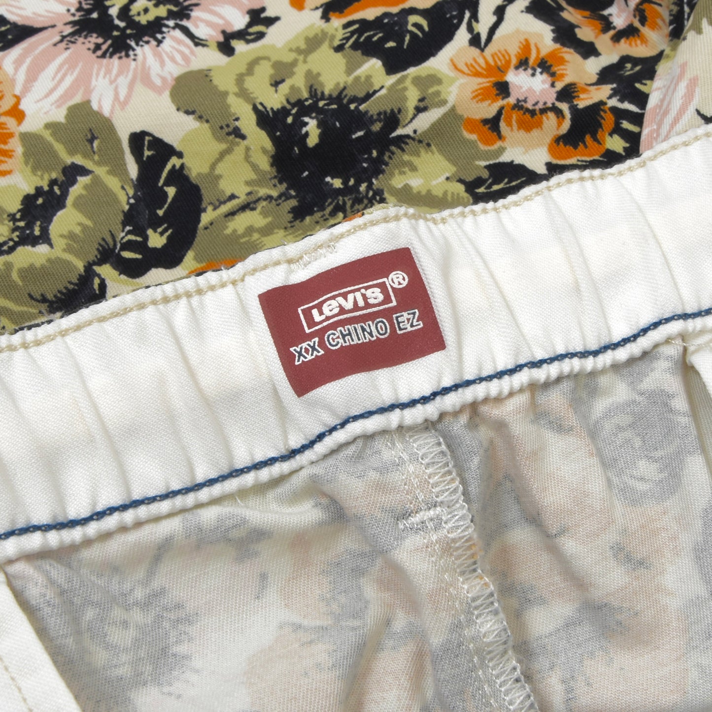 NWT Levi's XX Chino EZ Shorts Size XL Stretch - Floral