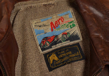 Laden Sie das Bild in den Galerie-Viewer, Vintage Aero Leder vorne Viertel Pferdeleder Lederjacke