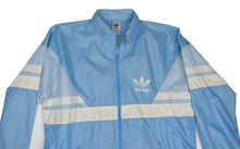 Laden Sie das Bild in den Galerie-Viewer, Vintage 80er Jahre Adidas Packable Nylon Regenjacke Größe 48/38 - Himmelblau